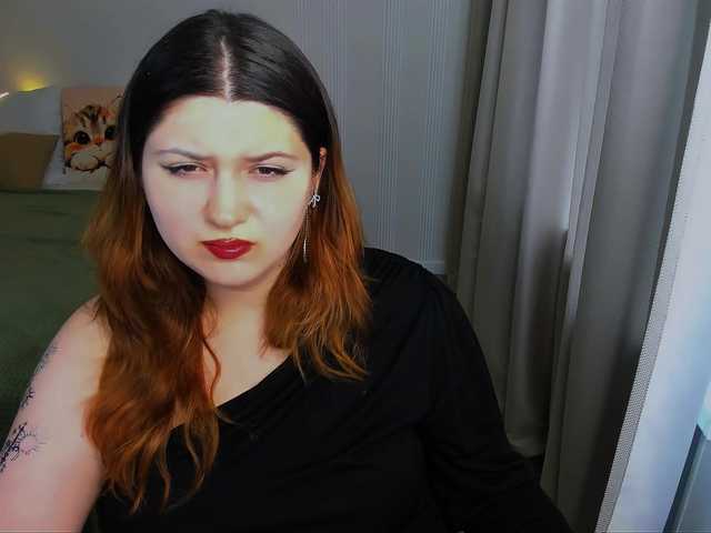 Milenafiery live webcam show