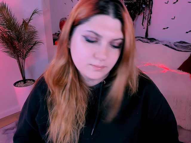 Milenafiery live cam on BongaCams