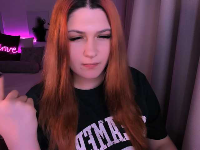Milenafiery live cam on BongaCams