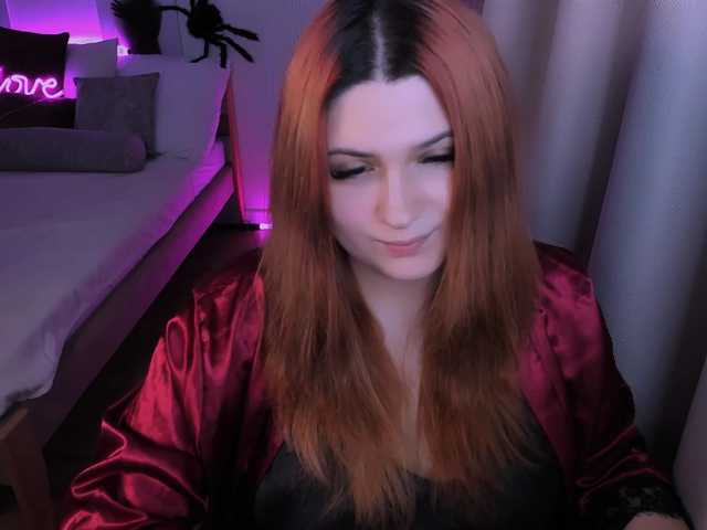Milenafiery live cam on BongaCams