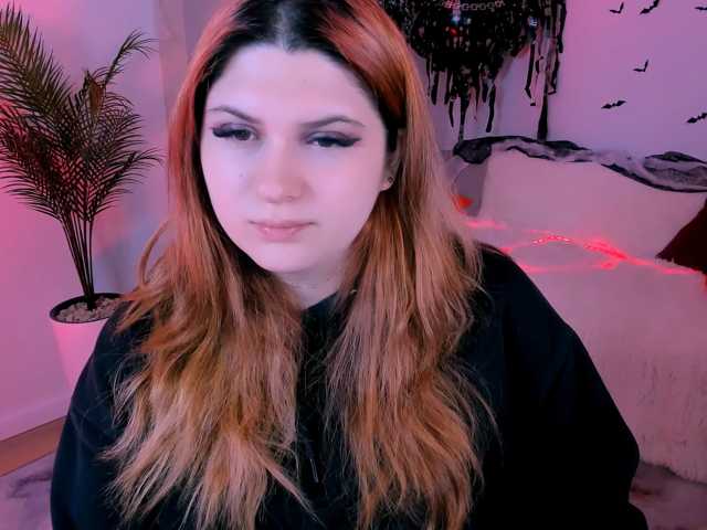 Milenafiery live cam on BongaCams