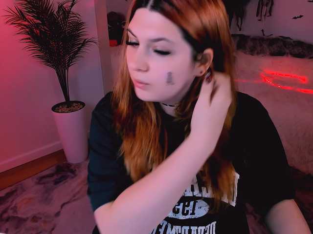 Milenafiery live cam on BongaCams