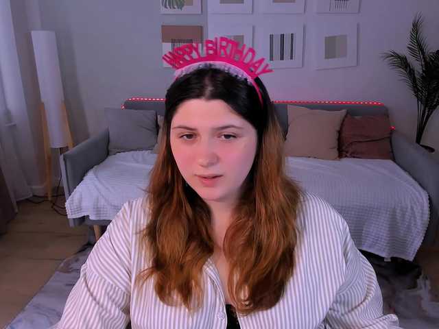 Milenafiery live cam on BongaCams