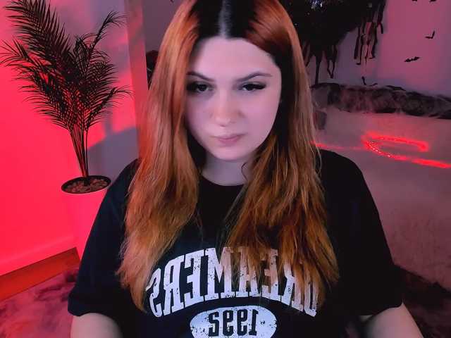 Milenafiery live cam on BongaCams
