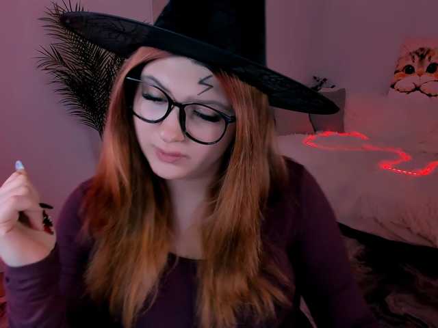 Milenafiery live cam on BongaCams