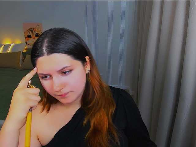 Milenafiery live cam on BongaCams