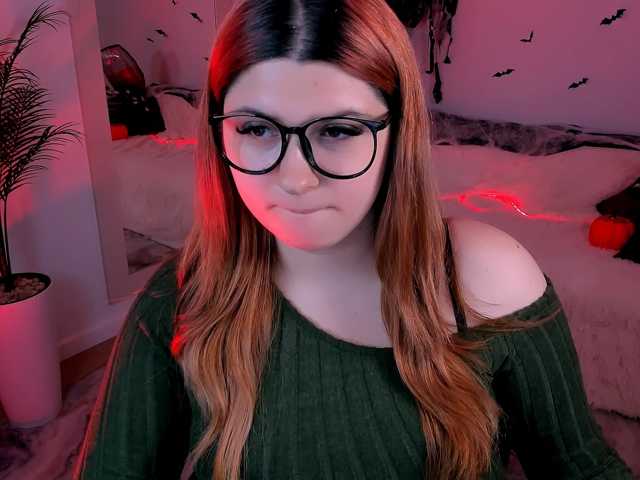 Milenafiery live cam on BongaCams