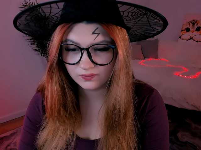 Milenafiery live cam on BongaCams