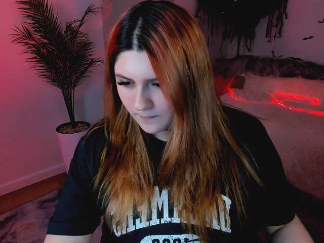 Milenafiery live cam on BongaCams