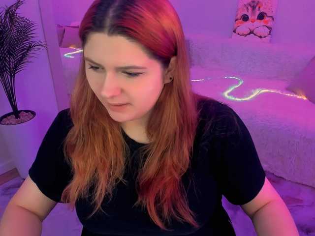Milenafiery webcam bongacams model stream image