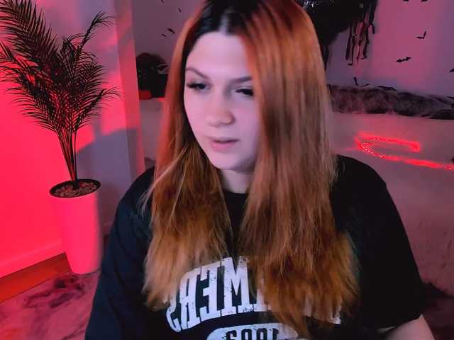 Milenafiery live cam on BongaCams