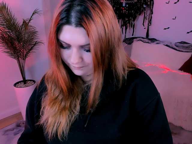 Milenafiery live cam on BongaCams
