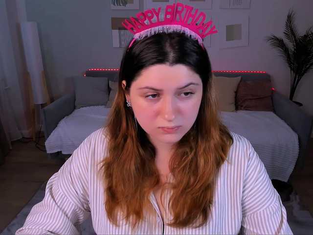 Milenafiery live cam on BongaCams