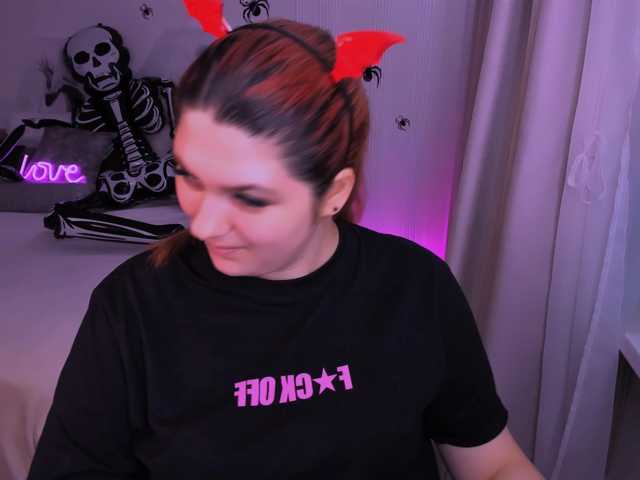 Milenafiery live cam on BongaCams