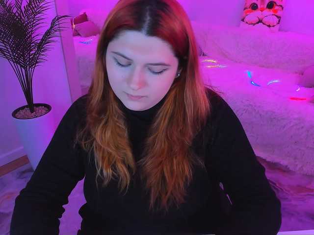 Milenafiery live cam on BongaCams