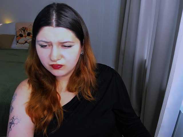 Milenafiery live cam on BongaCams