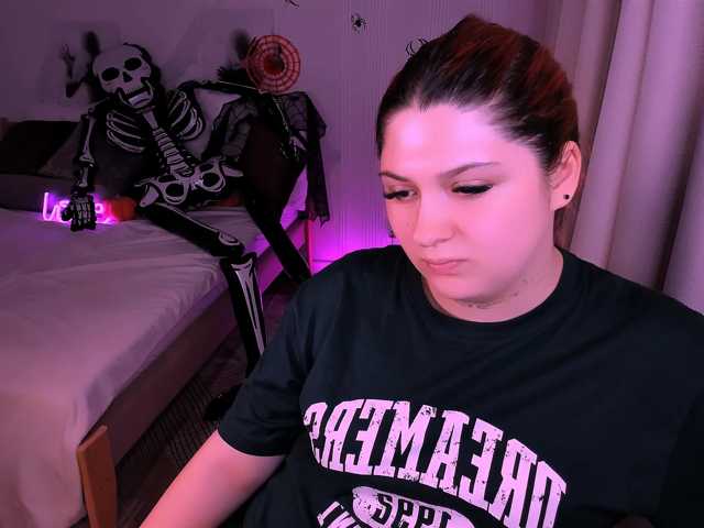 Milenafiery live cam on BongaCams