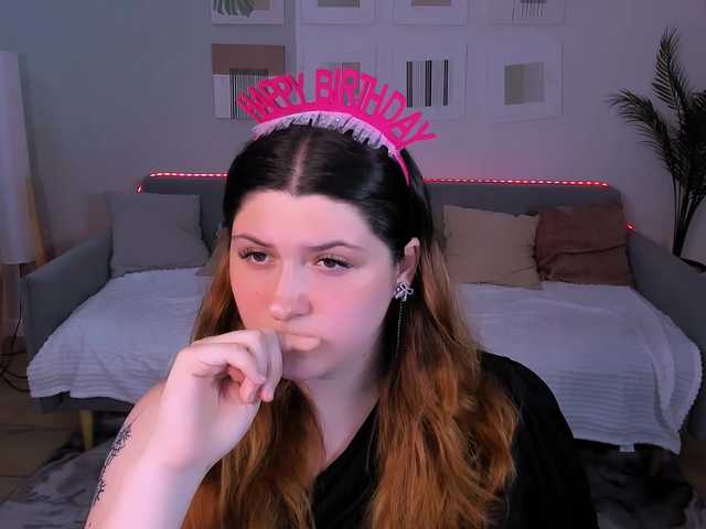 Milenafiery live cam on BongaCams