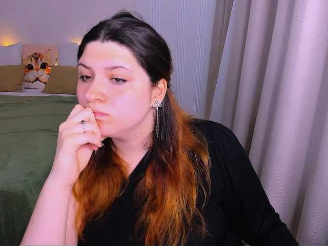 Milenafiery live cam on BongaCams