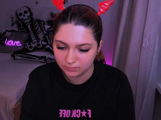 Milenafiery live cam on BongaCams