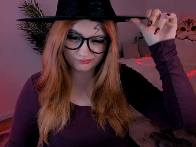 Milenafiery live cam on BongaCams