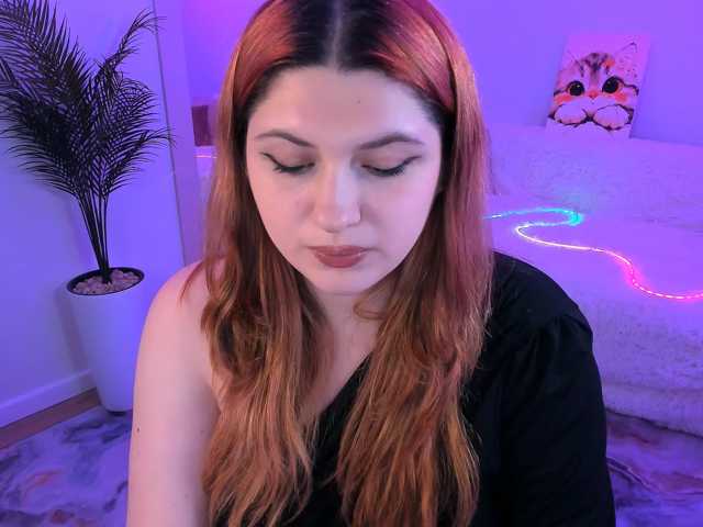 Milenafiery webcam bongacams model stream image