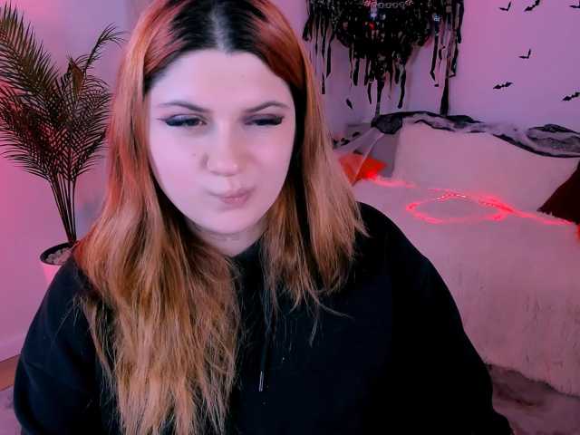 Milenafiery live cam on BongaCams