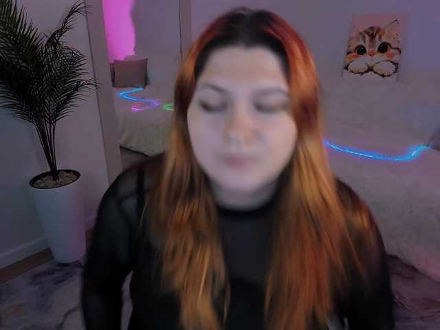 Milenafiery live cam on BongaCams