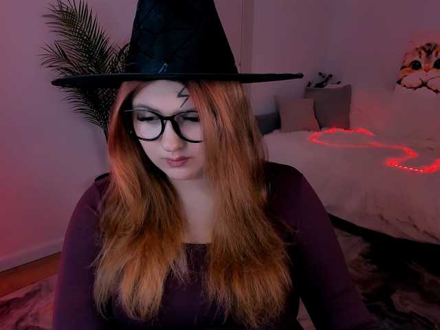 Milenafiery live cam on BongaCams