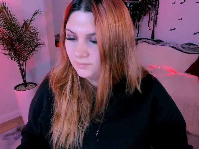 Milenafiery live cam on BongaCams