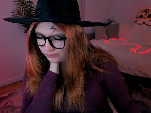 Milenafiery live cam on BongaCams