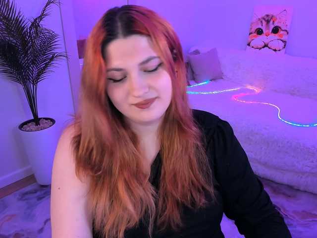 Milenafiery live cam on BongaCams