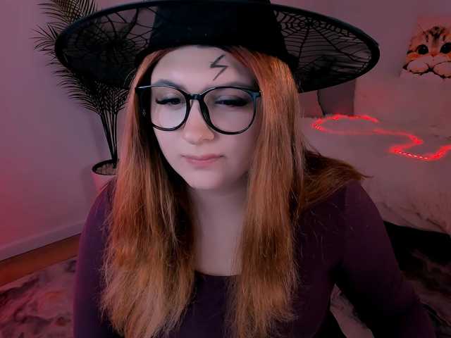 Milenafiery live cam on BongaCams