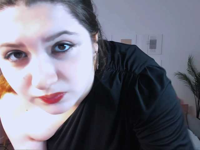 Milenafiery live cam on BongaCams
