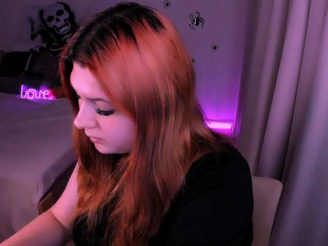 Milenafiery live cam on BongaCams