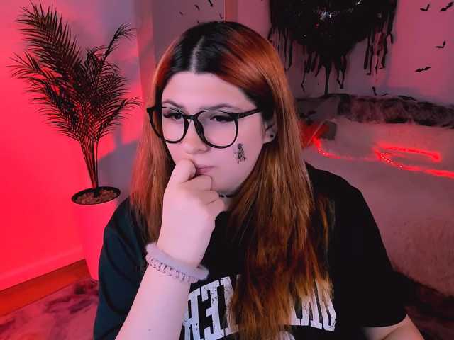 Milenafiery live cam preview
