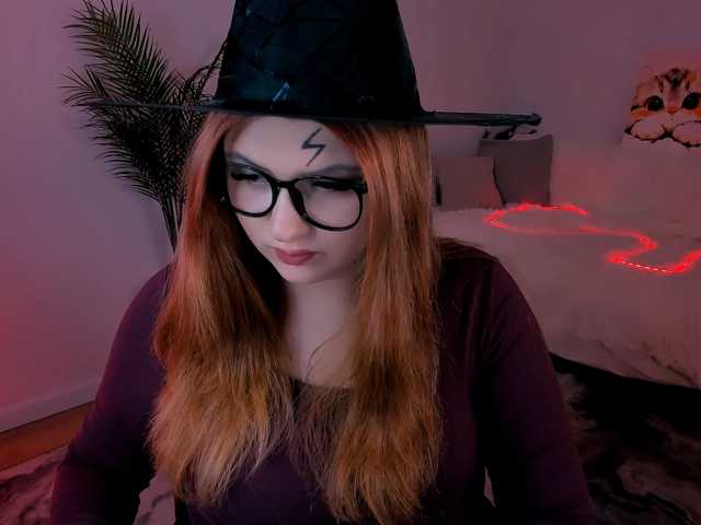 Milenafiery live cam on BongaCams