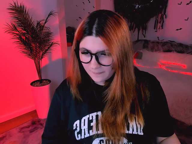 Milenafiery live cam on BongaCams