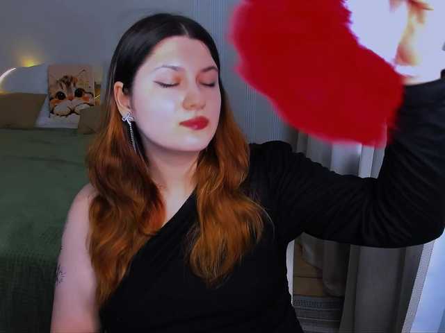 Milenafiery live cam on BongaCams
