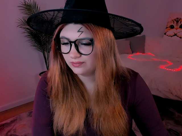 Milenafiery live cam on BongaCams