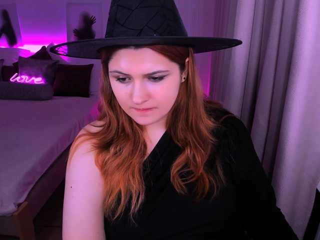Milenafiery live cam on BongaCams