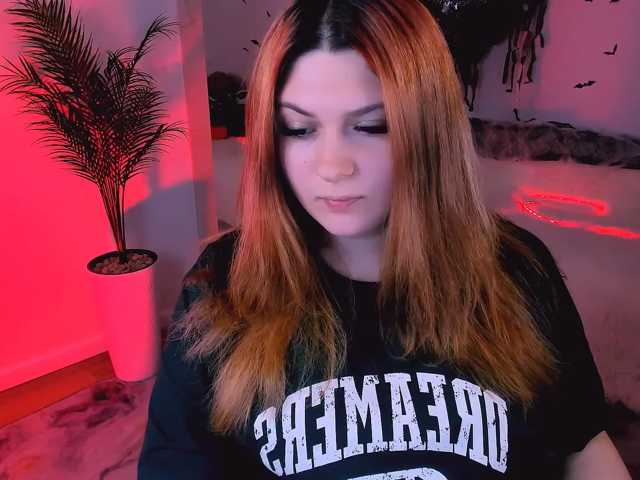 Milenafiery live cam on BongaCams