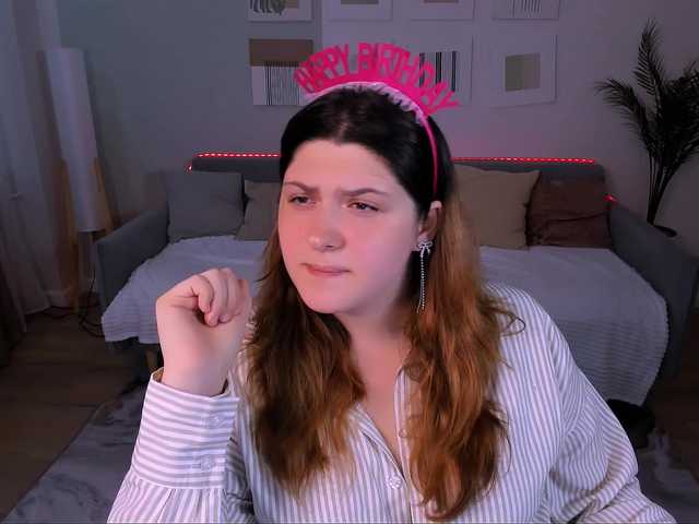 Milenafiery live cam on BongaCams