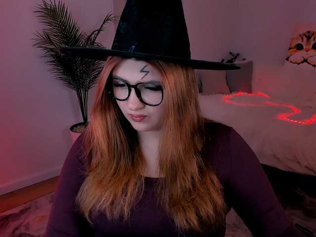 Milenafiery live cam on BongaCams