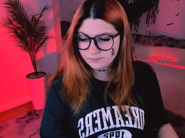 Milenafiery live cam on BongaCams