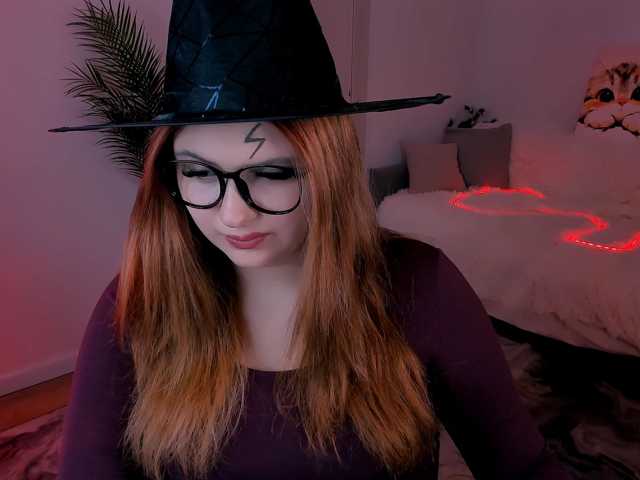 Milenafiery live cam on BongaCams