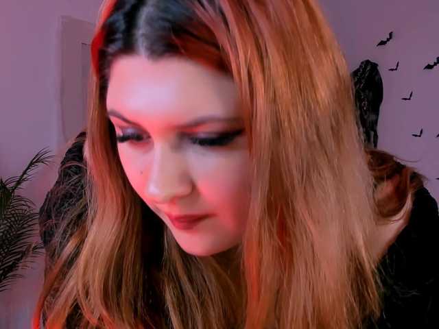 Milenafiery live cam on BongaCams