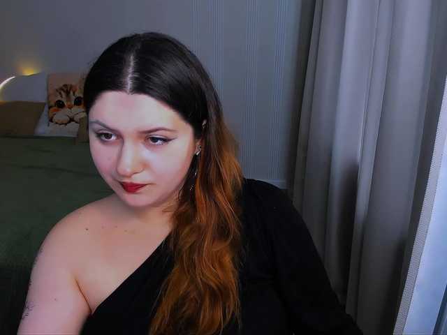 Milenafiery live cam on BongaCams