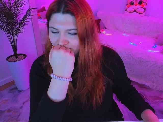 Milenafiery webcam