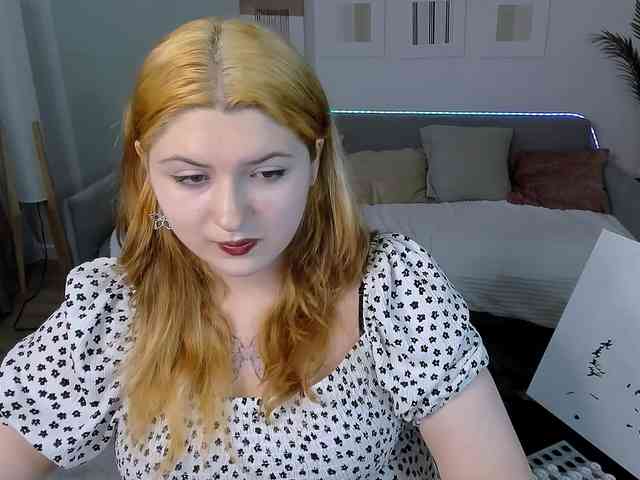 Milenafiery webcam
